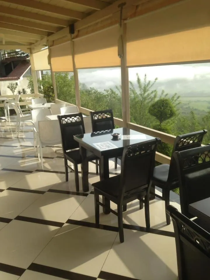 Lida And Deti Otel Burrel Yetişkin Oteli